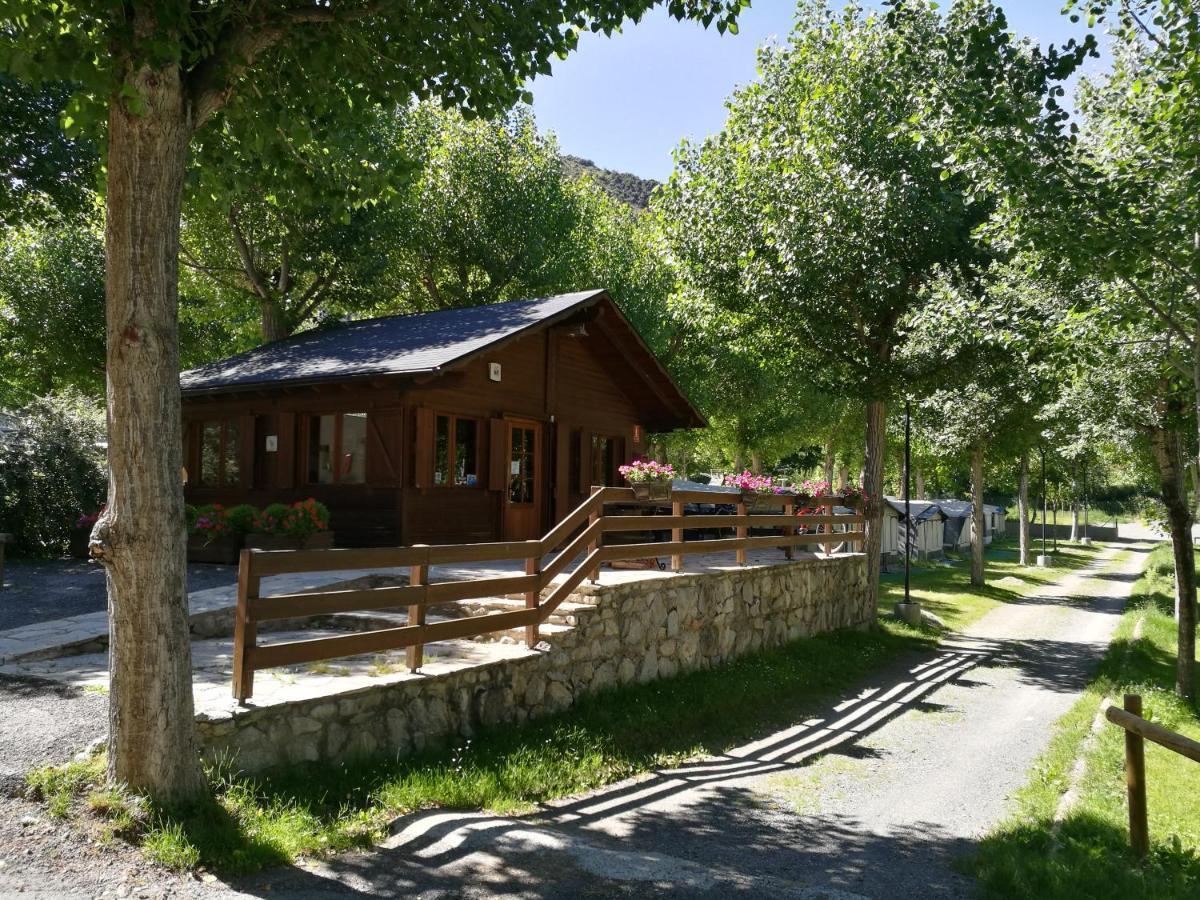 Bungalows Nou Camping La Guingueta D'Aneu Exteriér fotografie